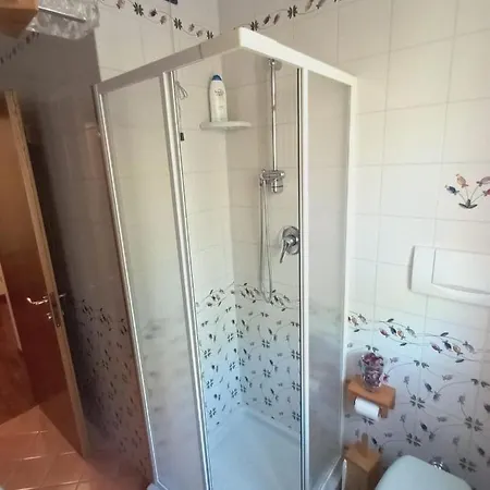 Alojamento de Acomodação e Pequeno-almoço Le Predappio